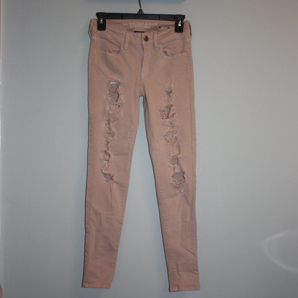 Light Tan Super Stretch Low Rise Ripped Jeggings (2 Regular)/ American Eagle